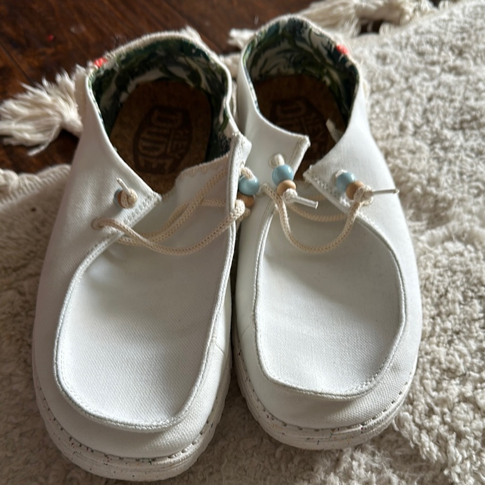 Hey dude shoes